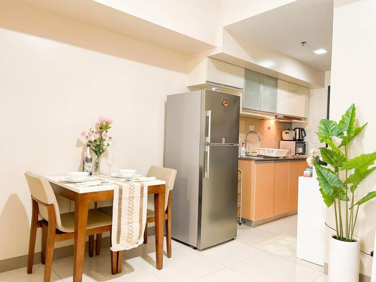 Holiday home Top Bgc Condo Across Grand Hyatt Hotel #Oursw12K Manila Philippines
