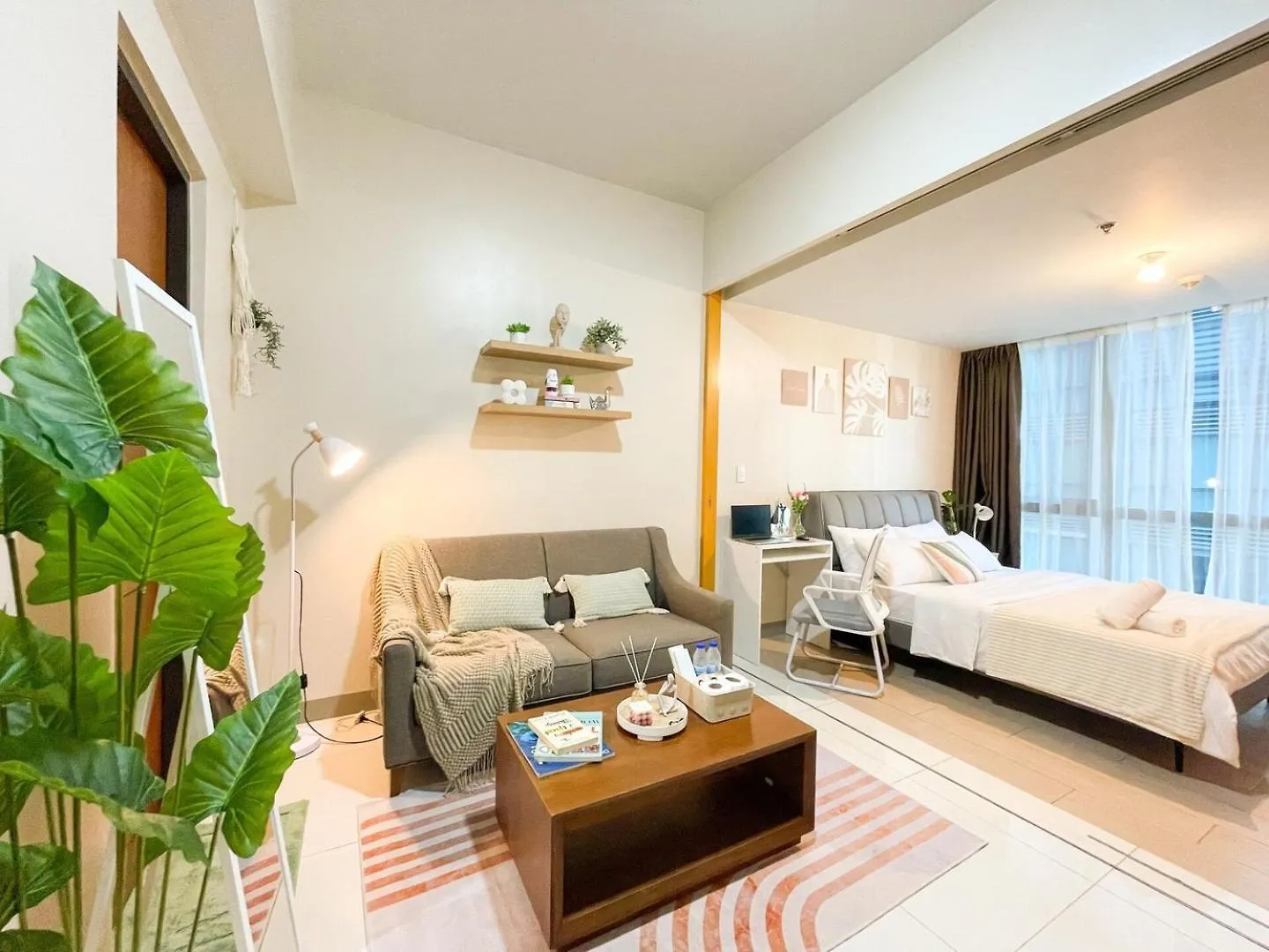 Holiday home Top Bgc Condo Across Grand Hyatt Hotel #Oursw12K Manila