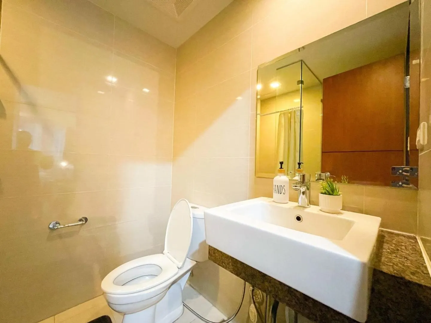 Top Bgc Condo Across Grand Hyatt Hotel #Oursw12K Manila 0*,